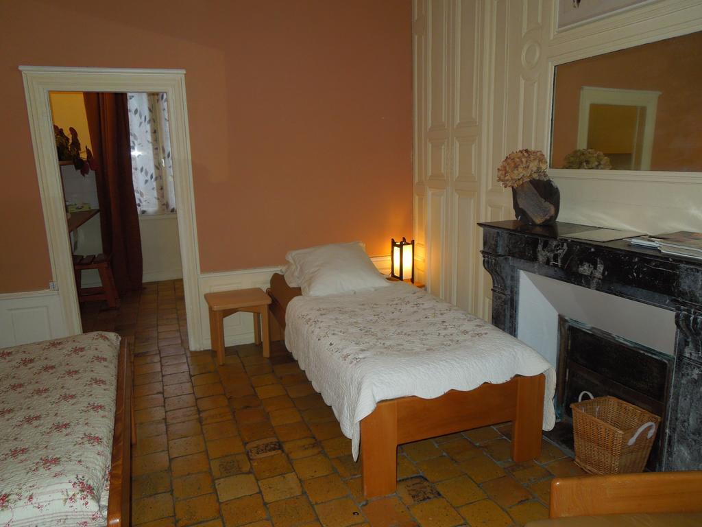 Carrefour De L'Ormeau Bed & Breakfast Mondoubleau Room photo